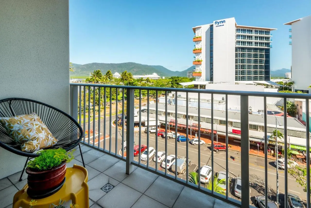 The Harbour View Condo Cairns Lejlighed